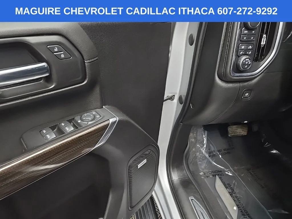 Used 2020 Silver Chevrolet RST image 27
