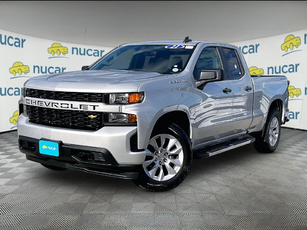 Used 2021 Silver Chevrolet Custom image 3