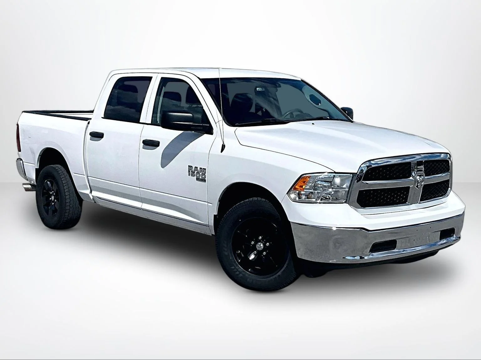 Used 2022 White Ram SLT image 13