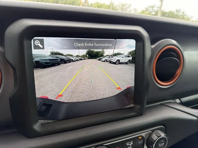 Used 2023 Gray Jeep Mojave image 24