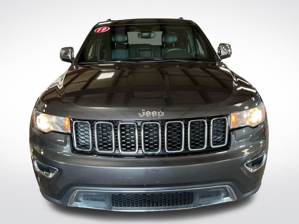 Used 2019 Gray Jeep Limited image 9