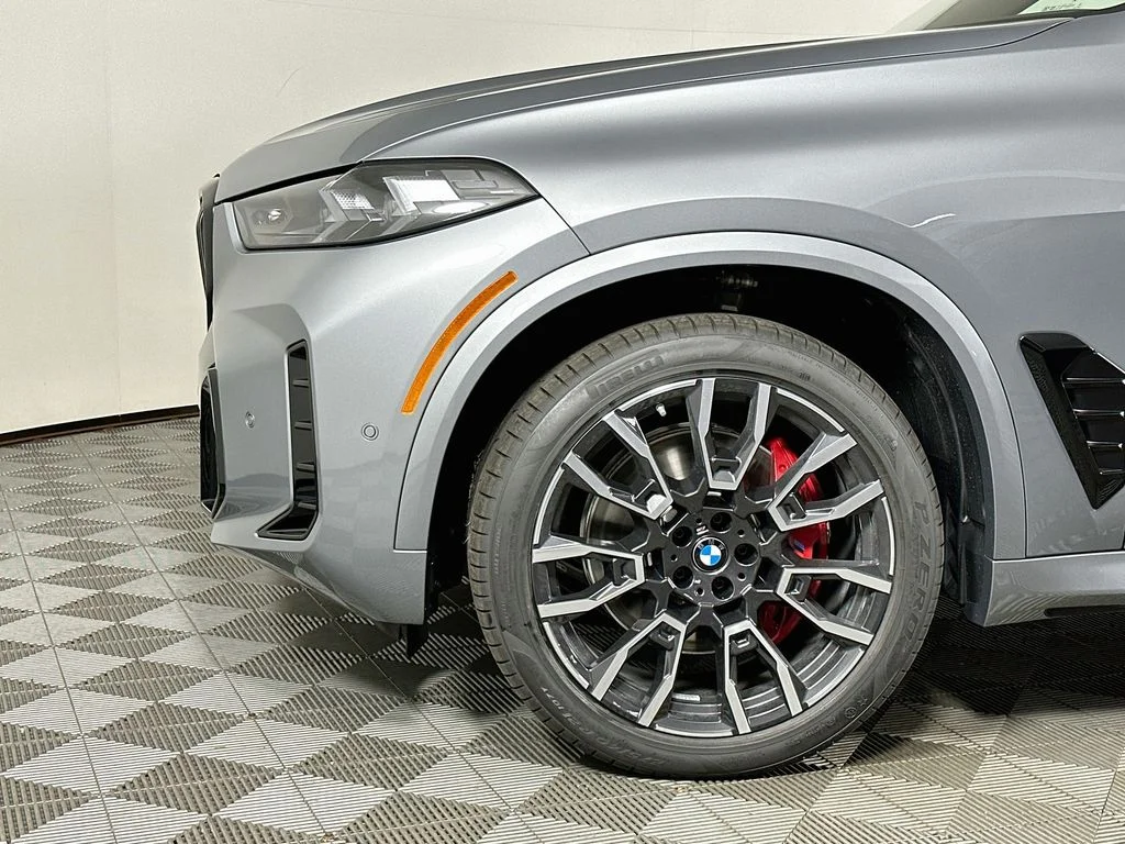 New 2026 Gray Metallic BMW xDrive40i image 9