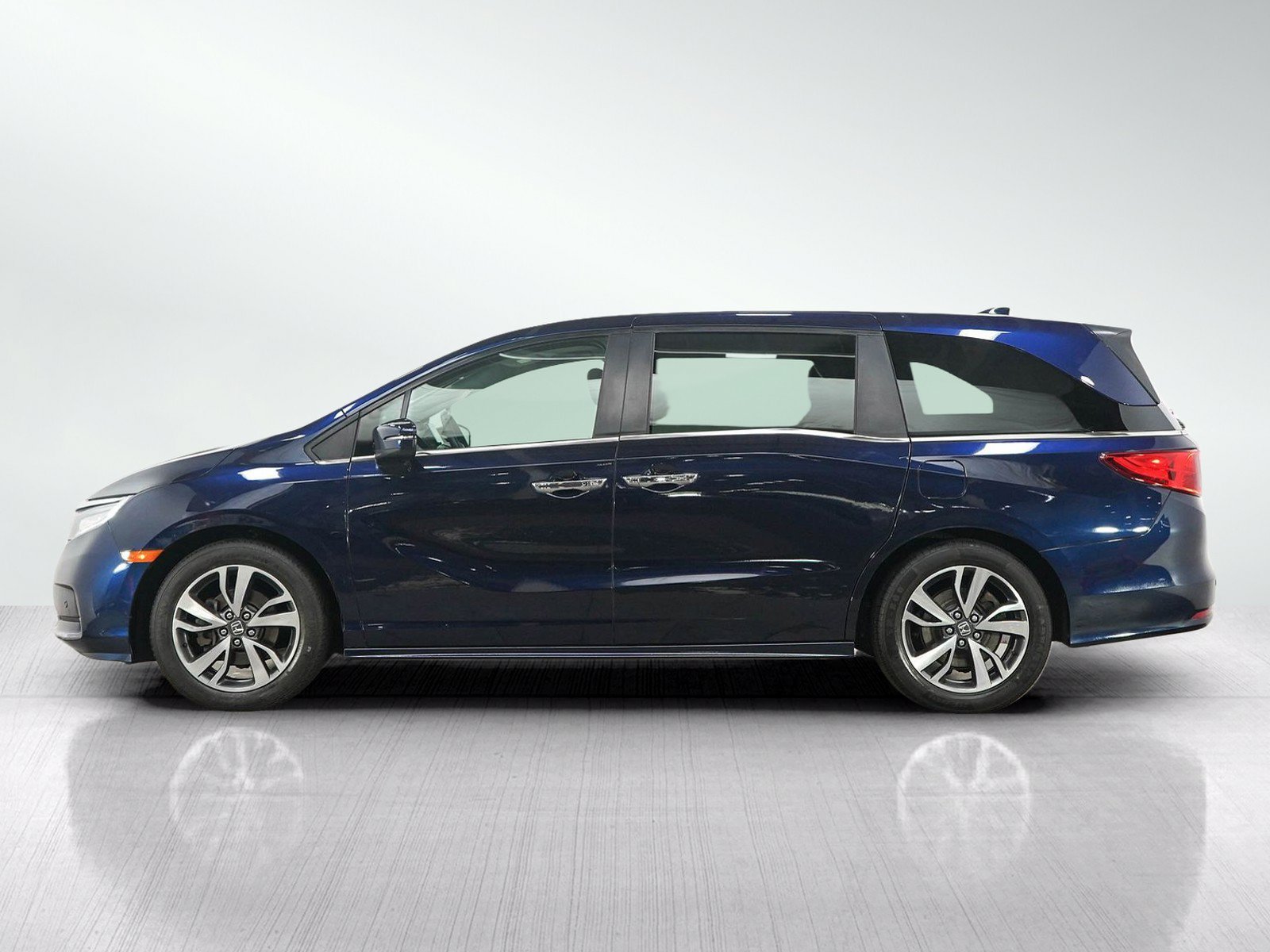 Used 2023 Honda Odyssey Touring with VIN 5FNRL6H83PB059700 for sale in South Saint Paul, Minnesota