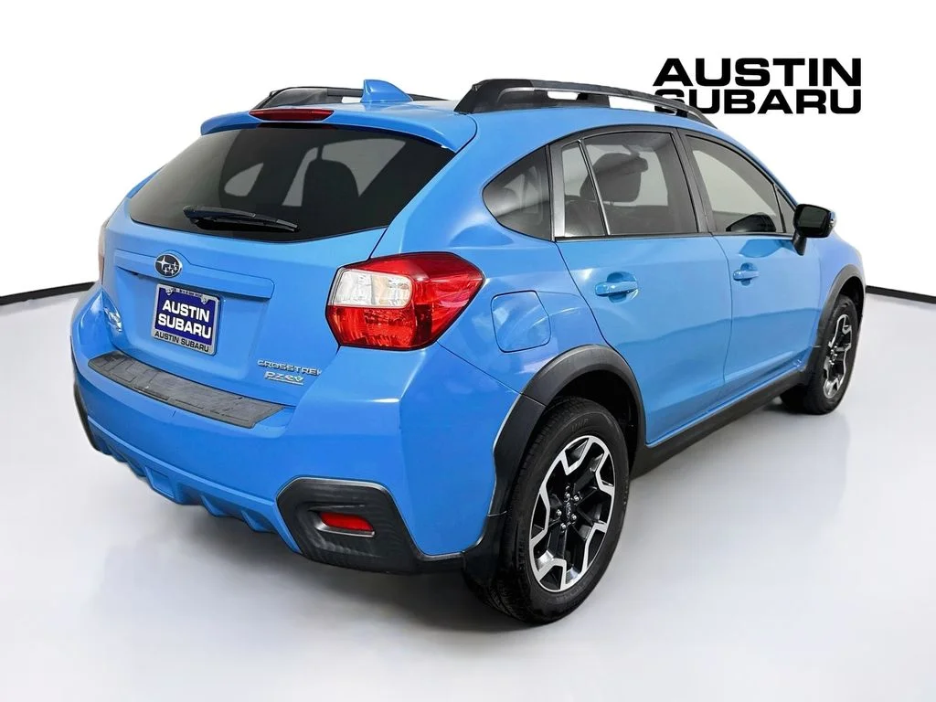 Used 2016 Blue Subaru 2.0i Limited image 7