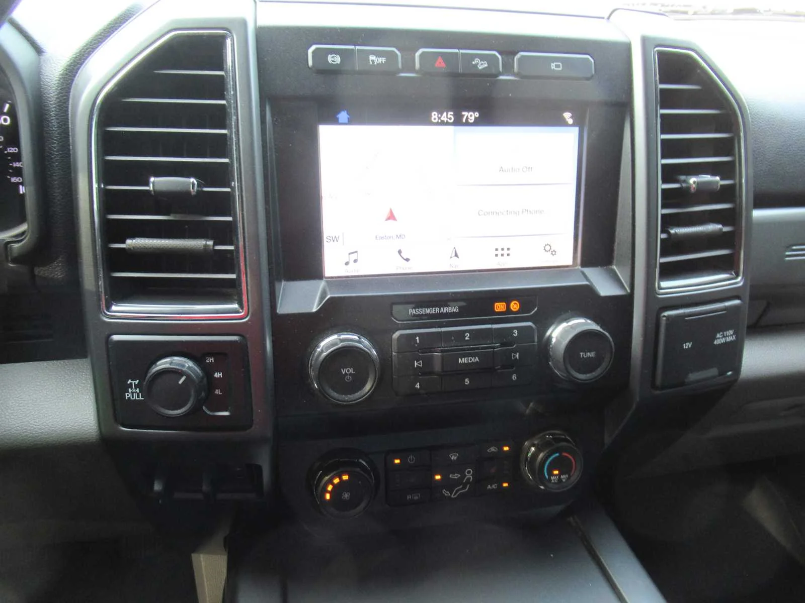 Used 2019 Oxford White Ford XLT image 30