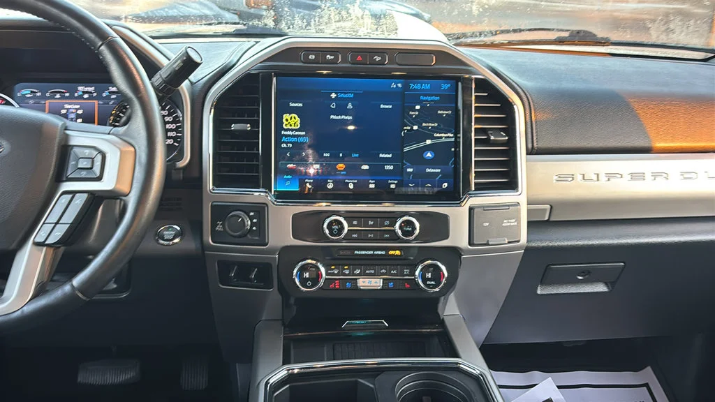 Used 2022 White Ford Lariat image 7