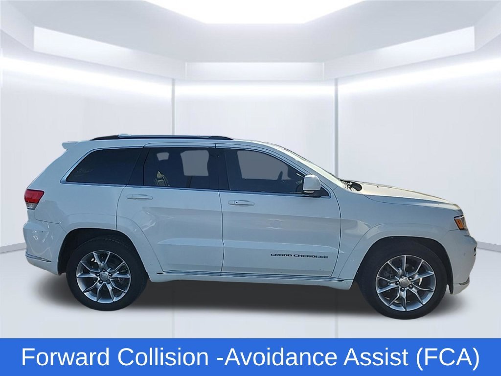 Used 2016 White Jeep Summit image 2