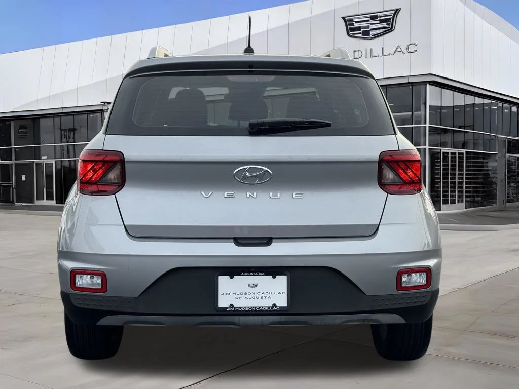 Used 2024 Silver Hyundai SEL image 7