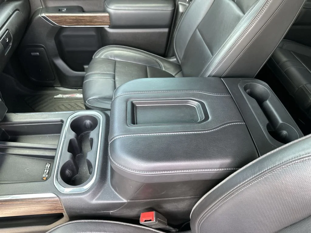 Used 2022 White Chevrolet High Country image 26