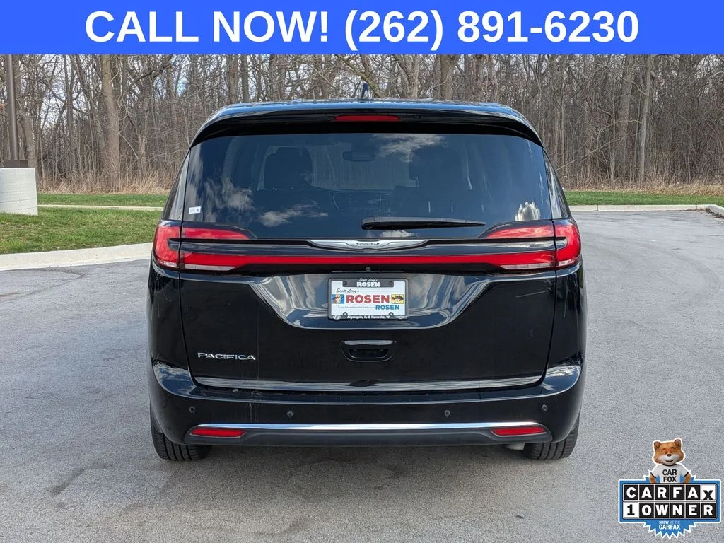 Used 2024 Black Chrysler Touring L image 6