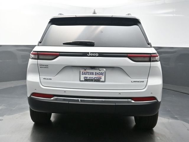 Used 2024 White Jeep Laredo X image 6