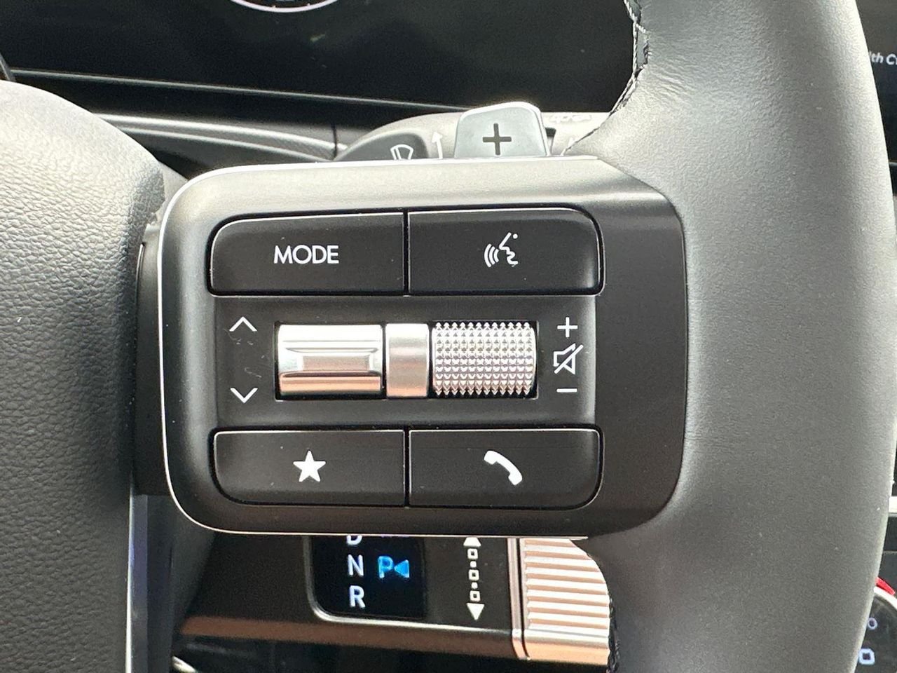 2025 Hyundai Santa Fe XRT - Photo 16