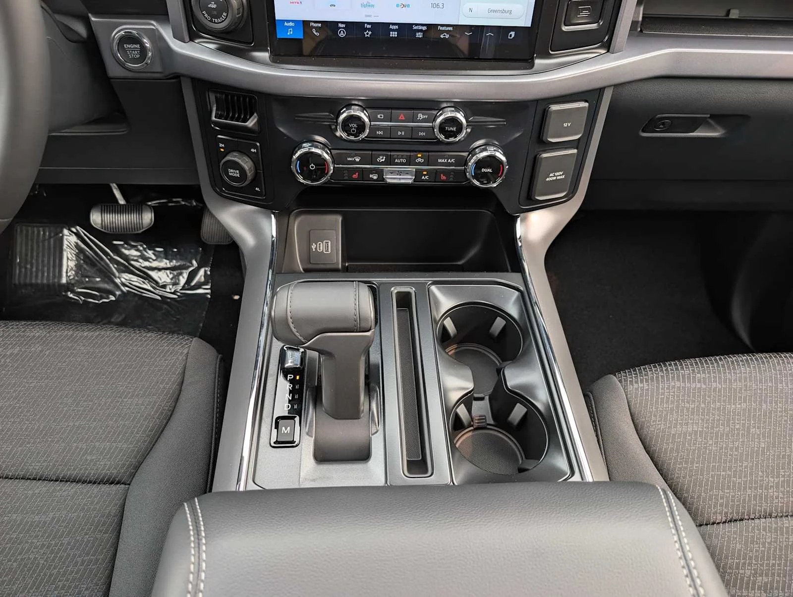 New 2026 Oxford White Ford XLT image 13