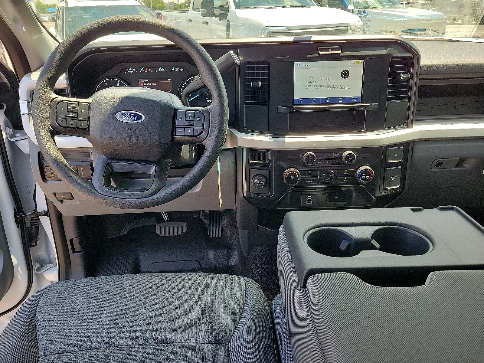 New 2025 Oxford White Ford F-250&reg; XL image 10