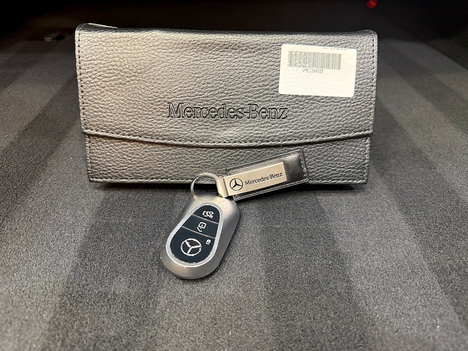 Certified Used 2023 MANUFAKTUR Diamond White Mercedes-Benz 4MATIC® image 25