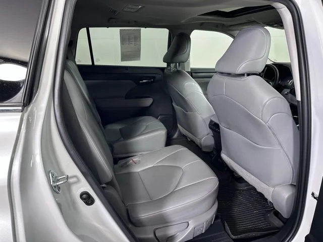 Used 2023 Beige Toyota XLE image 12