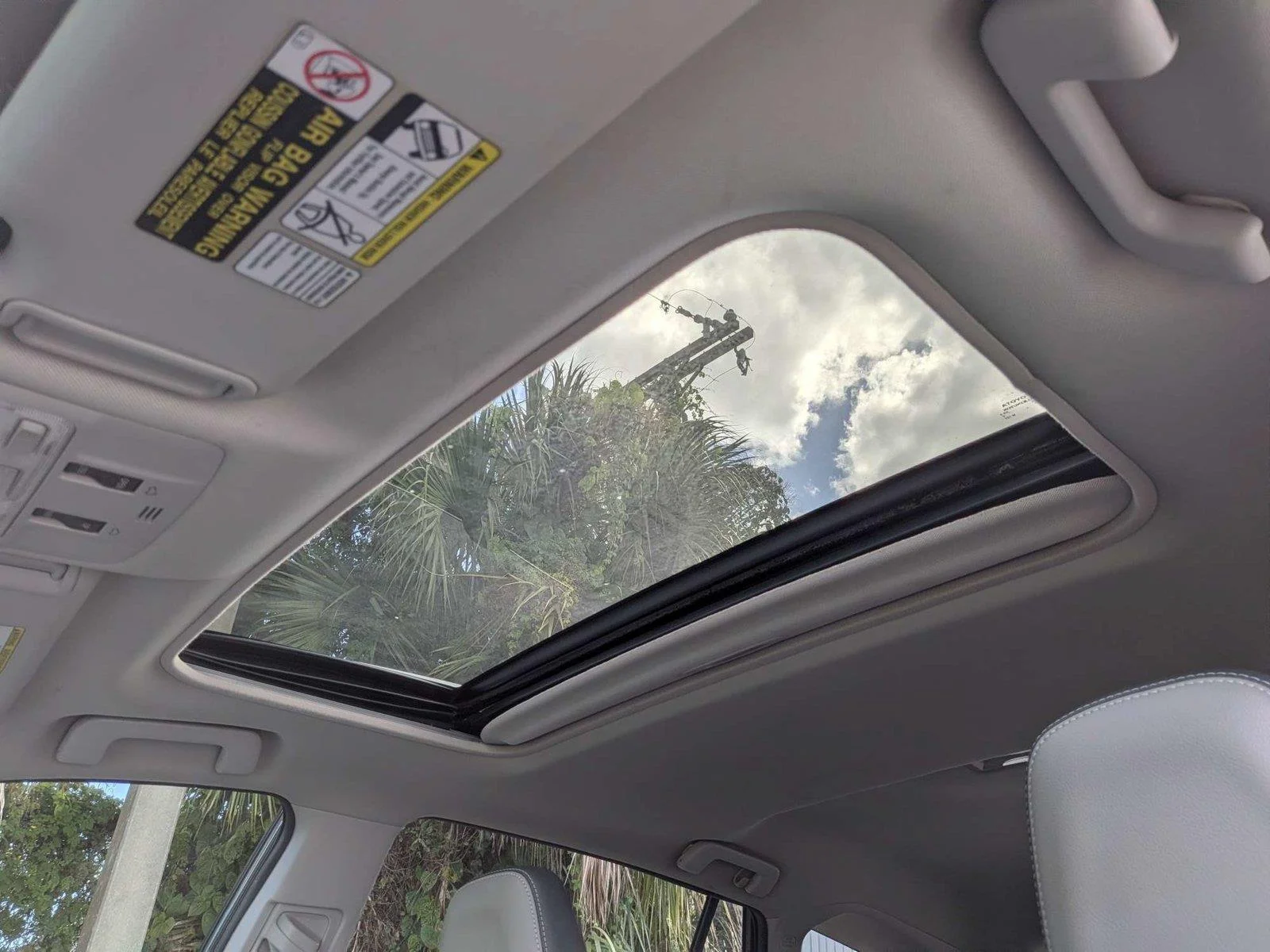Used 2015 Gray Toyota Limited image 25