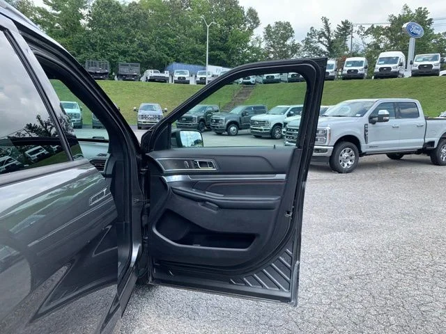 Used 2018 Gray Ford Sport image 15
