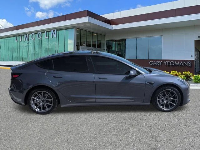Used 2021 Silver Metallic Tesla Standard Range Plus image 3