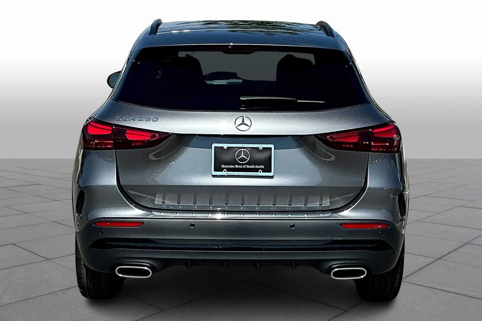 New 2026 Mountain Grey Metallic Mercedes-Benz GLA 250 image 4