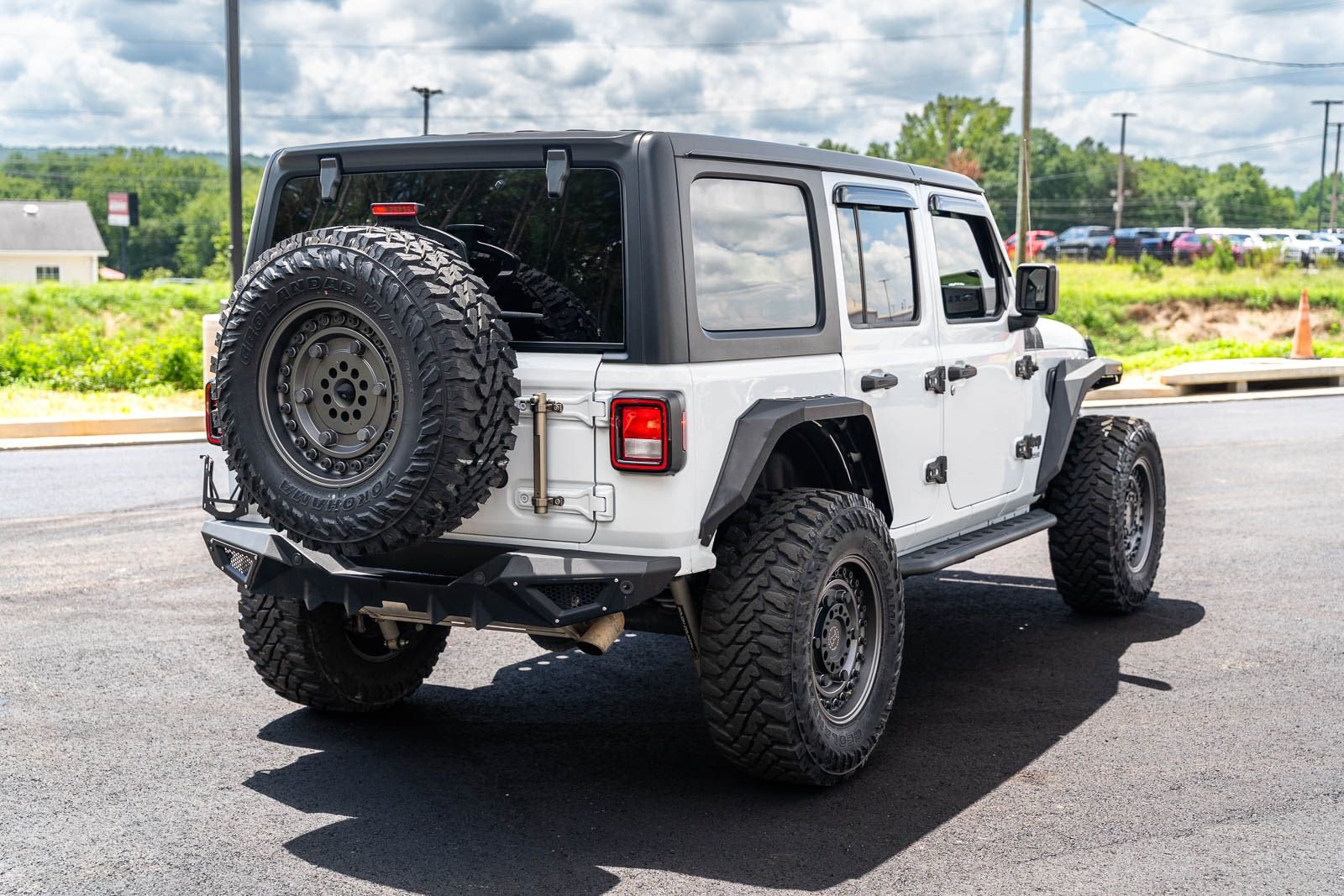 Used 2022 White Jeep Unlimited Sport Altitude image 11
