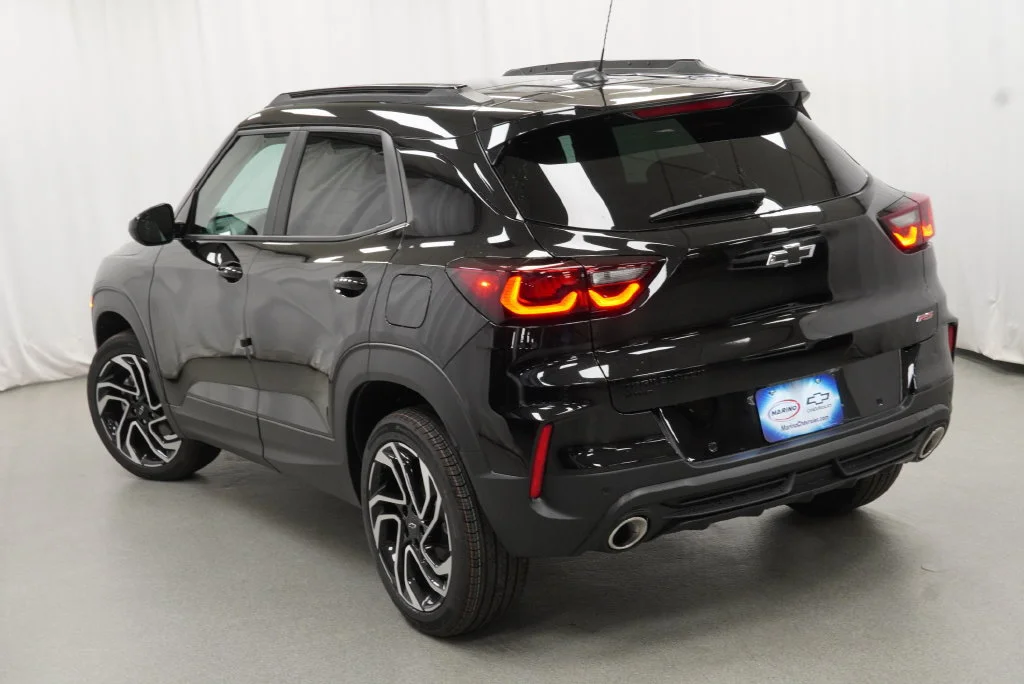 New 2026 Mosaic Black Metallic Chevrolet RS image 16