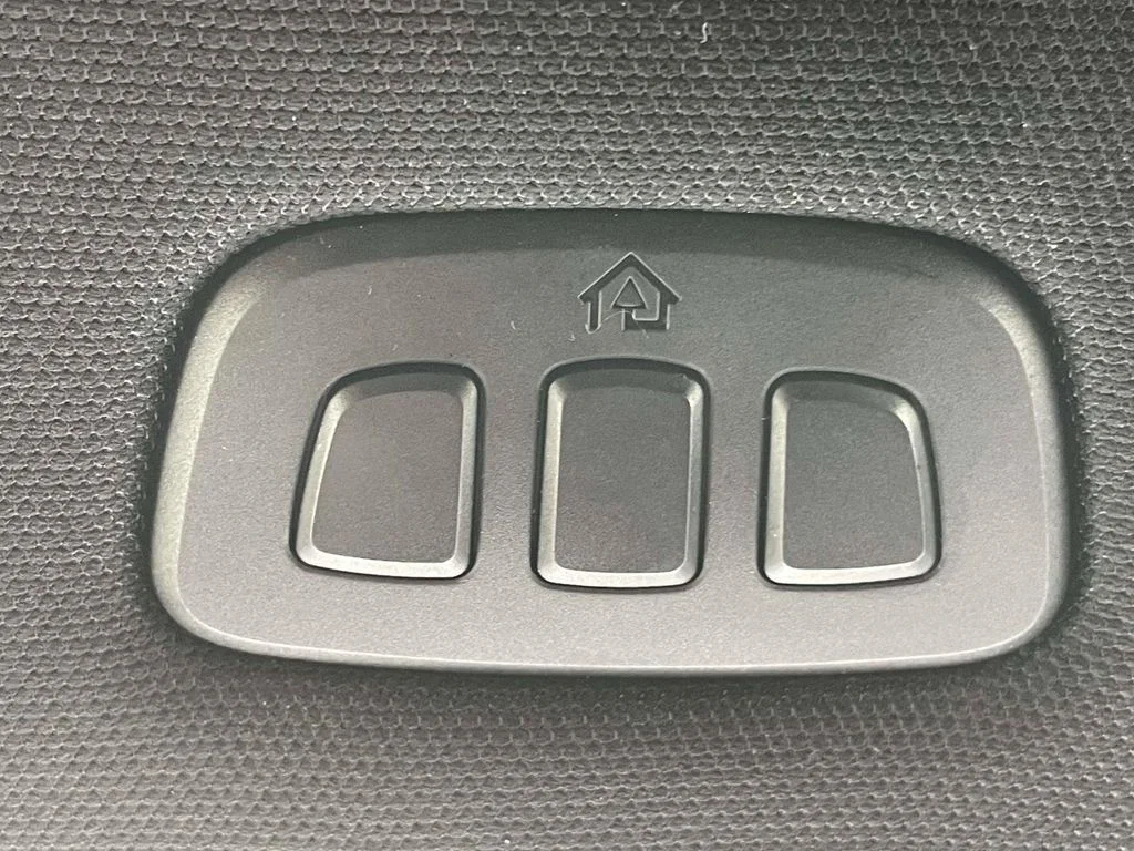 Used 2020 White Lincoln Reserve image 29