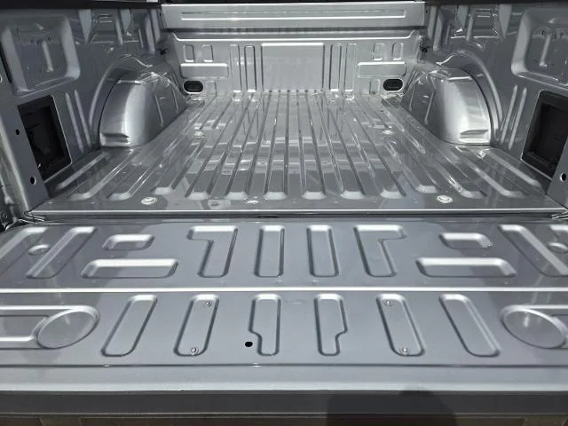 New 2026 Iconic Silver Metallic Ford XLT image 40