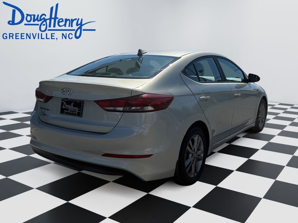 Used 2018 Beige Hyundai SEL image 5