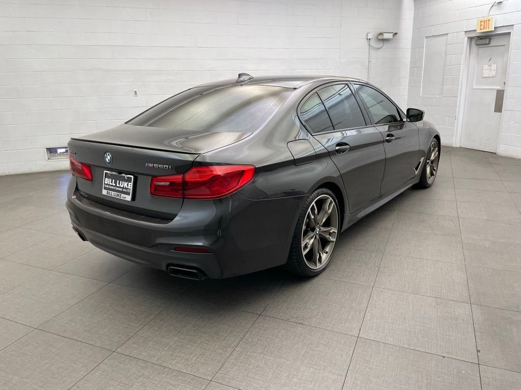Used 2020 Gray BMW M550i xDrive image 5