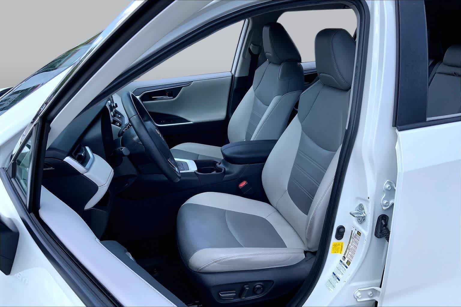 Pre-Owned 2021 Toyota RAV4 Hybrid Limited