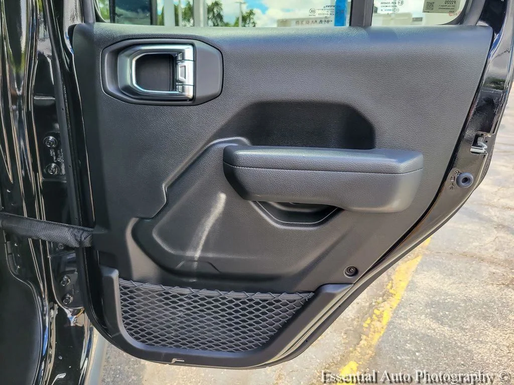 Certified Used 2025 Black Jeep Willys 4xe image 23