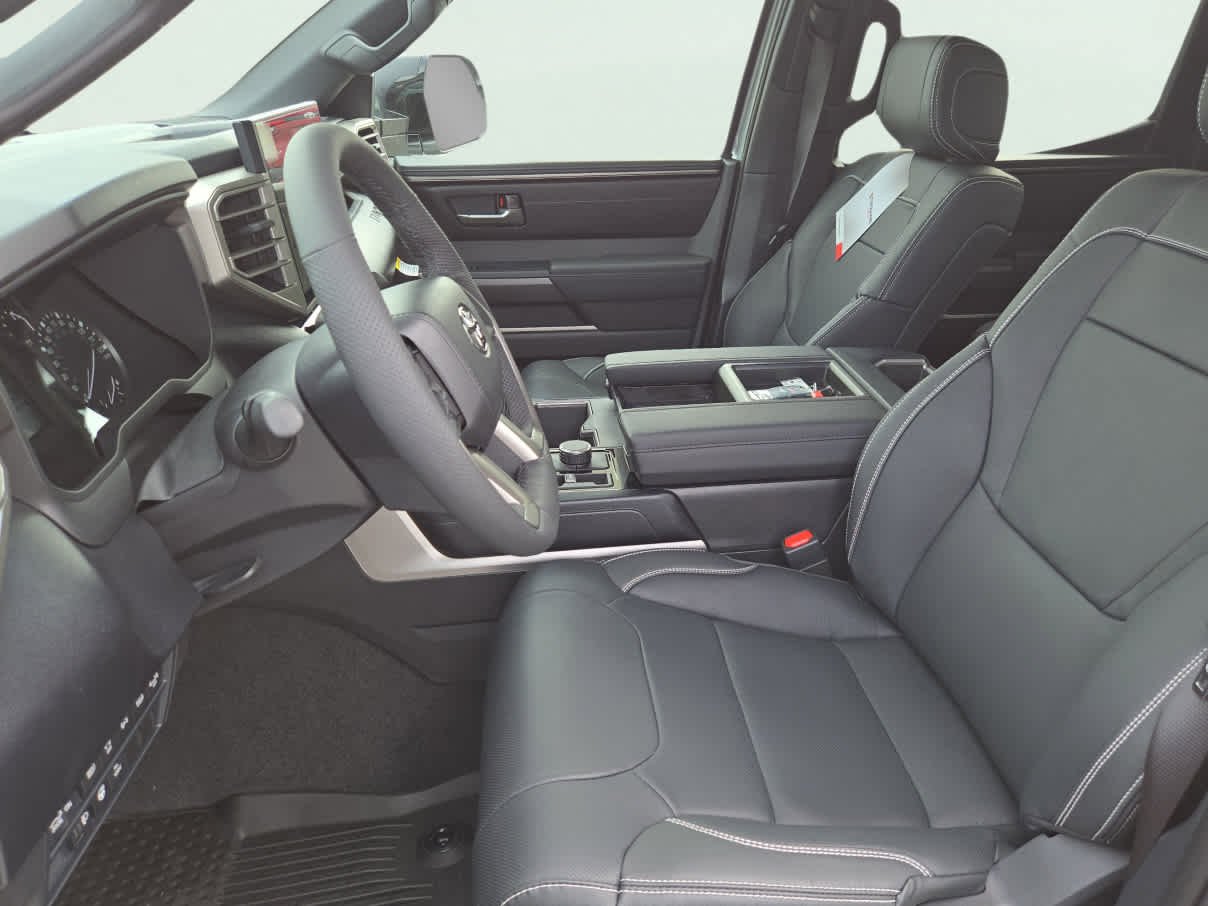 2026 Toyota Tundra SR5 - Photo 9