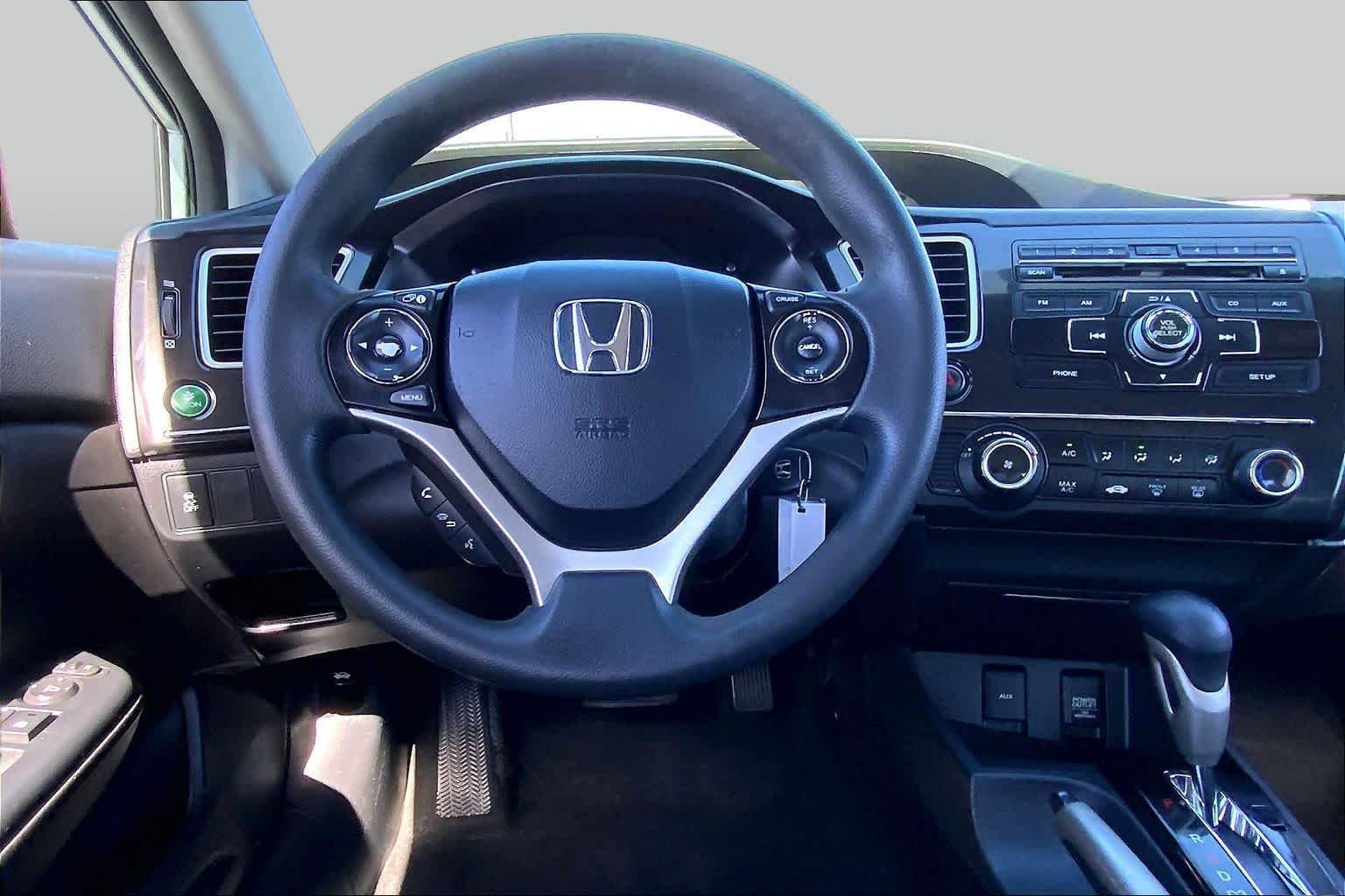 Used 2013 Alabaster Silver Metallic Honda LX image 5