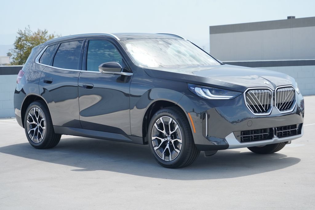 New 2026 Dark Graphite Metallic BMW 30 xDrive image 3