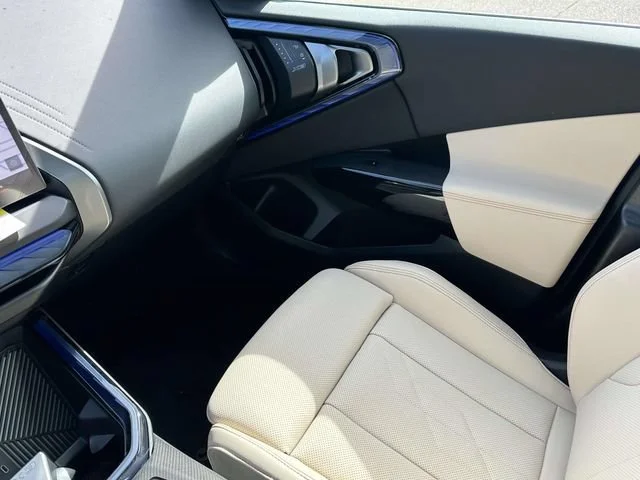 New 2026 Tanzanite Blue II BMW 30 xDrive image 18