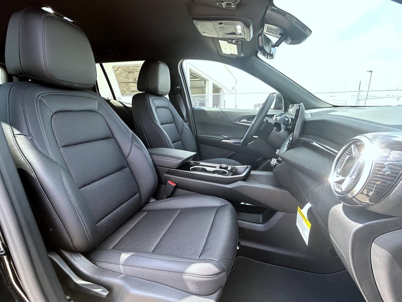 New 2027 Mosaic Black Metallic Chevrolet LT image 16