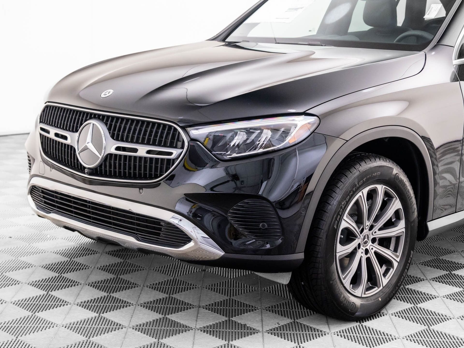 Certified Used 2026 Black Mercedes-Benz GLC 300 image 30