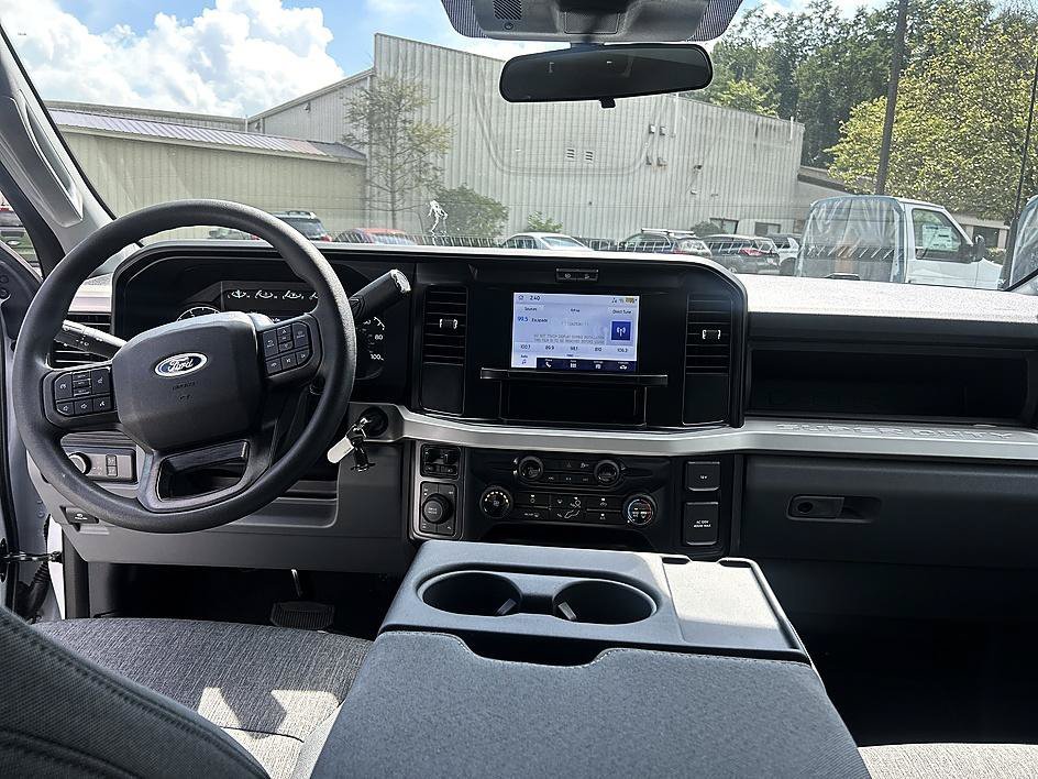 2026 Ford F-350 Super Duty XL - Photo 13