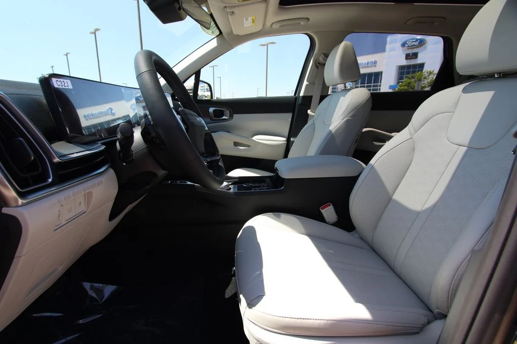 New 2026 Volcanic Sand Kia EX image 6