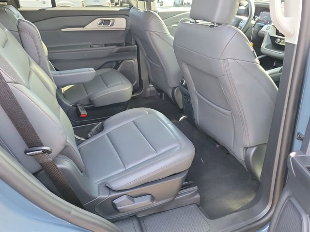 Used 2026 Vapor Blue Metallic Ford Active image 18