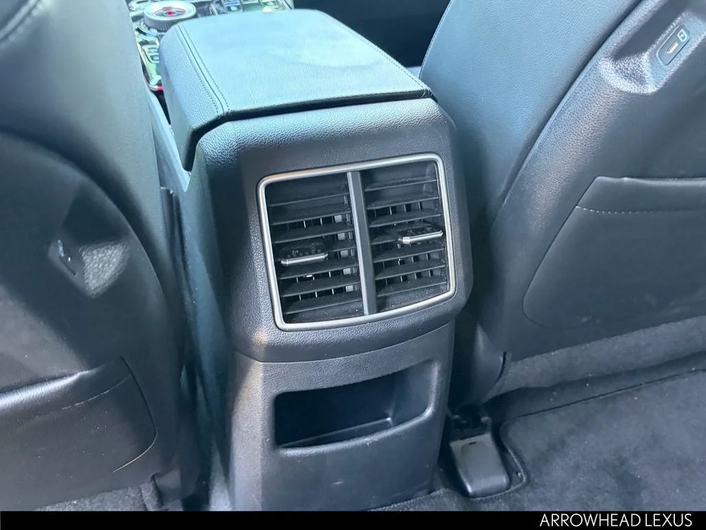 Used 2023 Red Kia X-Line Prestige image 31