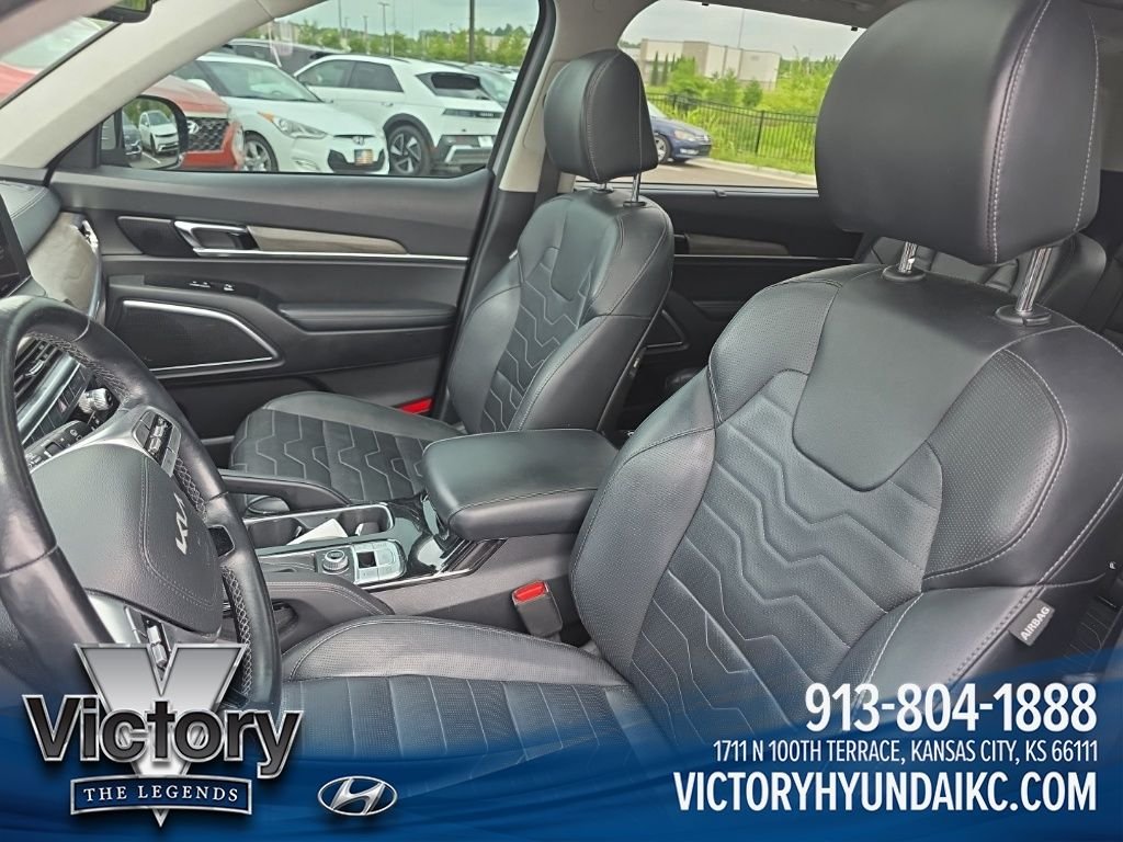 Used 2022 Gray Kia SX image 18
