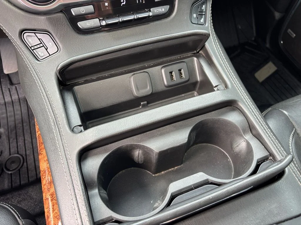 Used 2019 Black Chevrolet Premier image 31
