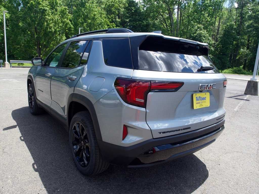 New 2026 Sterling Metallic GMC Elevation image 8