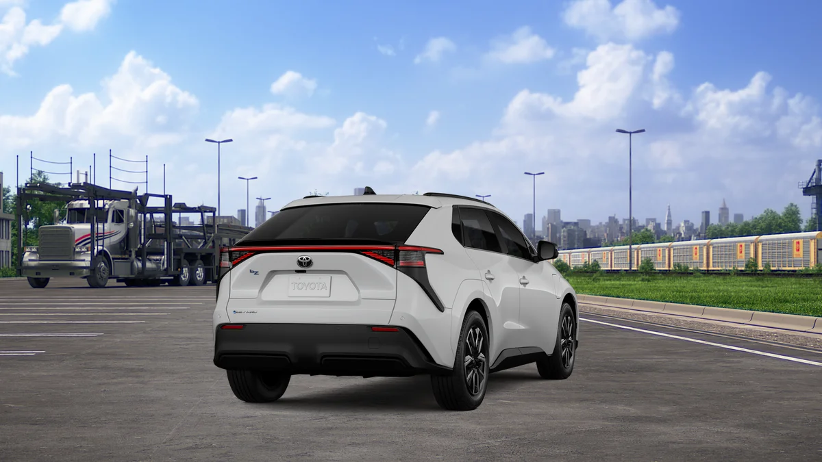 New 2026 Wind Chill Pearl Toyota XLE image 22