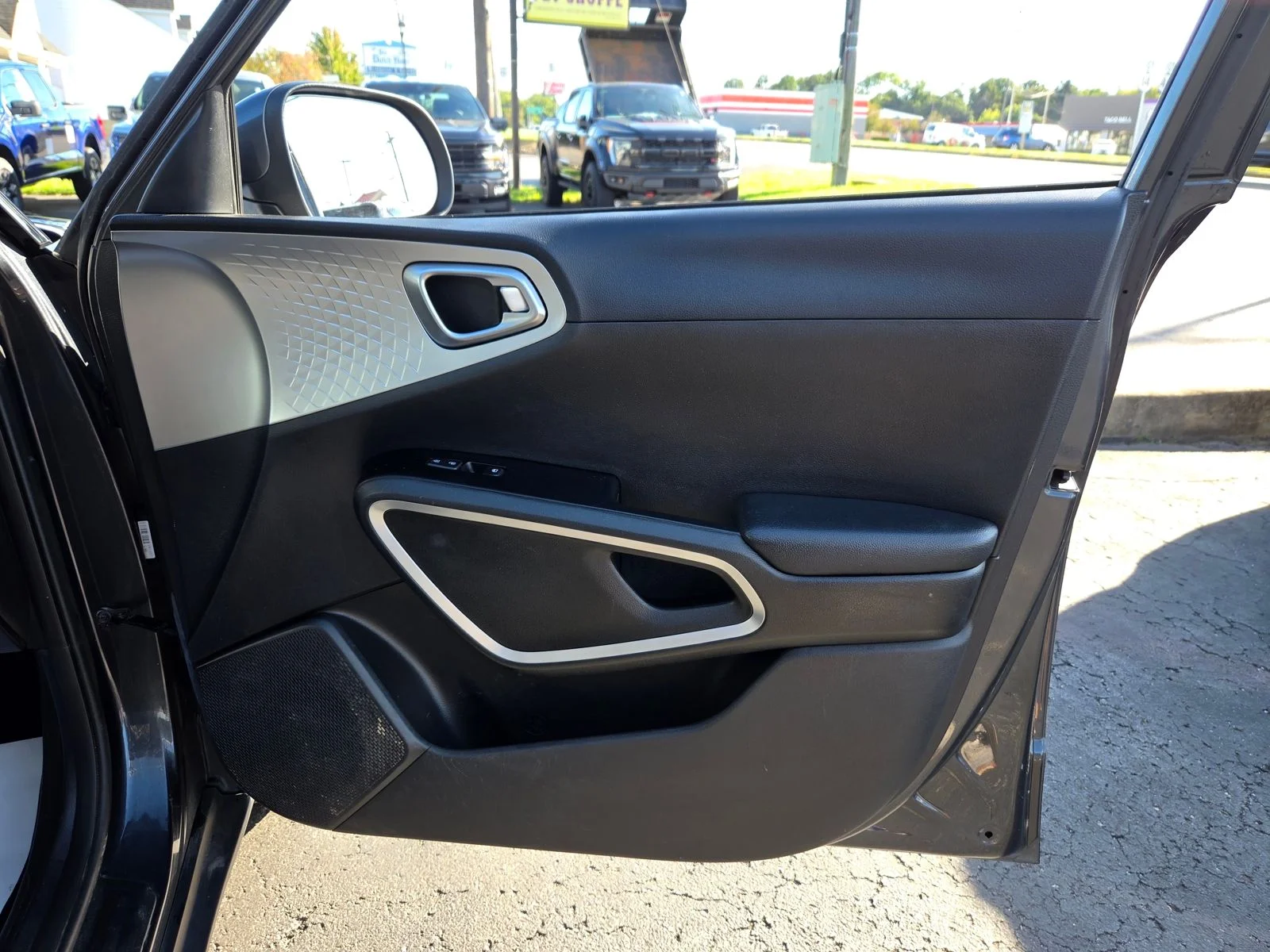 Used 2022 Gray Kia LX image 30