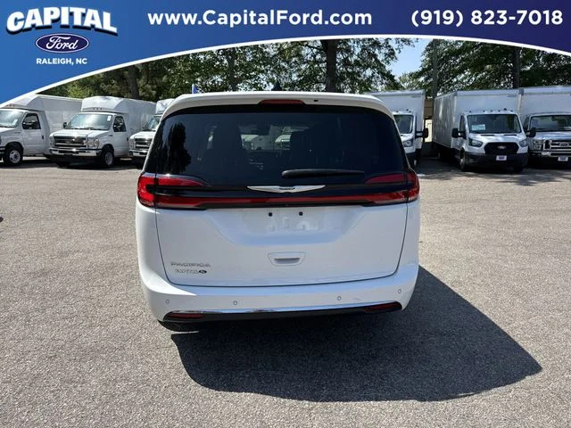 Used 2024 White Chrysler Touring L image 7