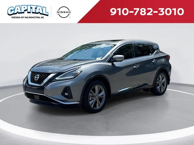 Used 2020 Gray Nissan Platinum image 1