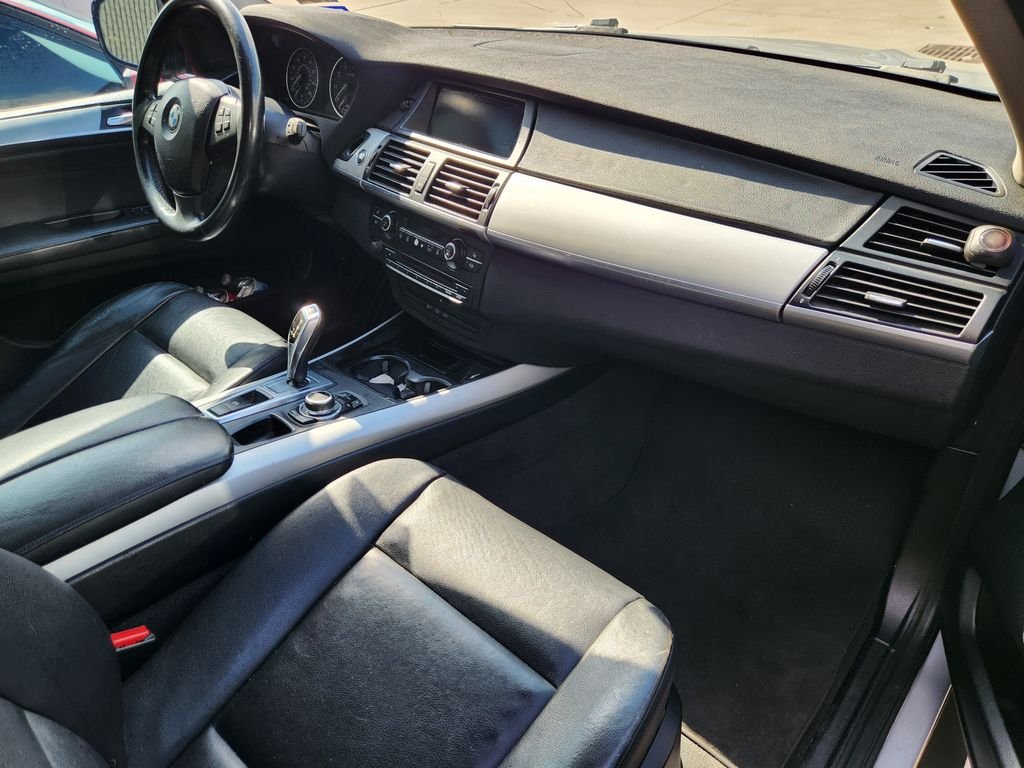 Used 2013 Titanium Silver Metallic BMW xDrive35i Sport Activity image 11